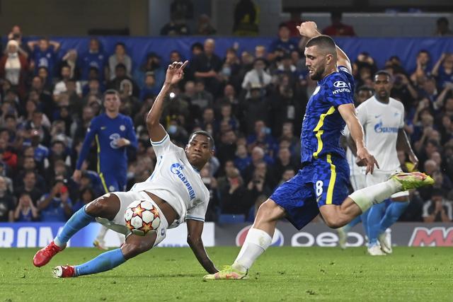 拜仁计划与诺伊尔续约，不打算提前召回努贝尔